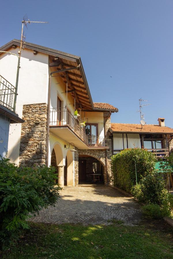 Casa Patrone Hotel Nebbiuno ภายนอก รูปภาพ