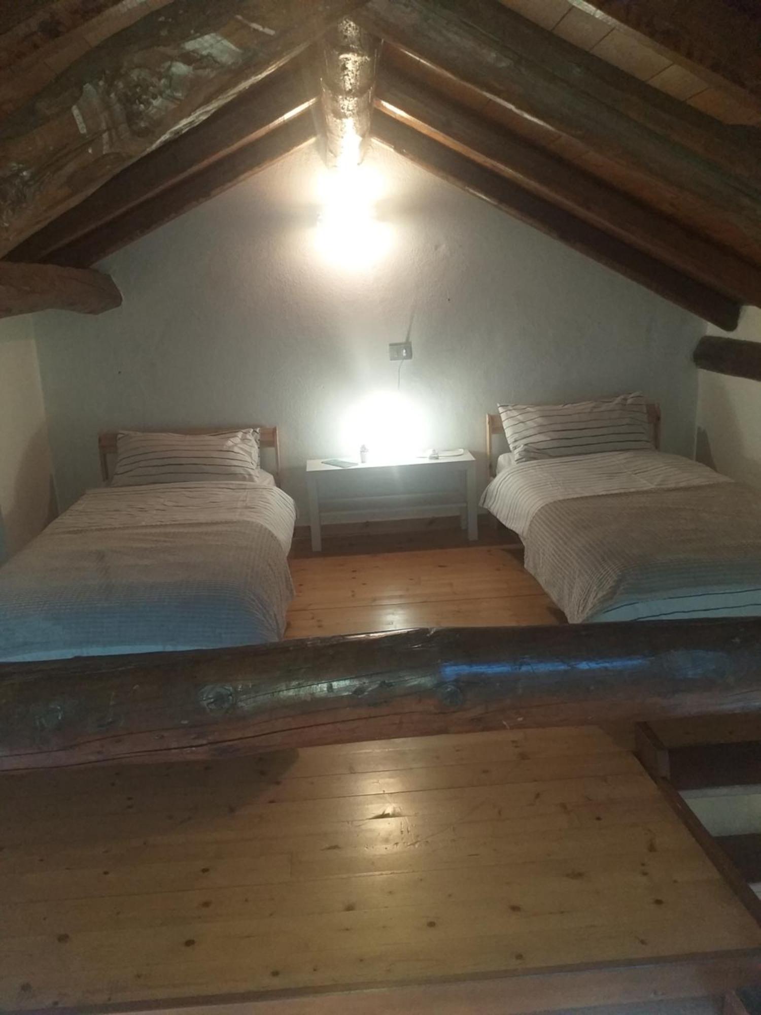 Casa Patrone Hotel Nebbiuno ภายนอก รูปภาพ